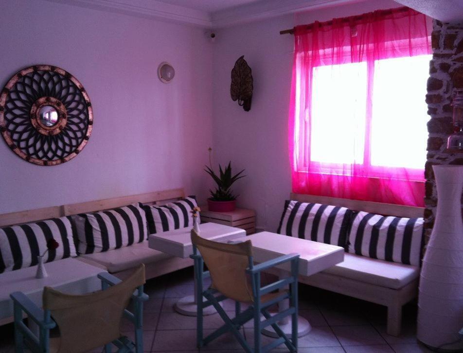 Pension Vasiliki สเกียธอสทาวน์ ภายนอก รูปภาพ